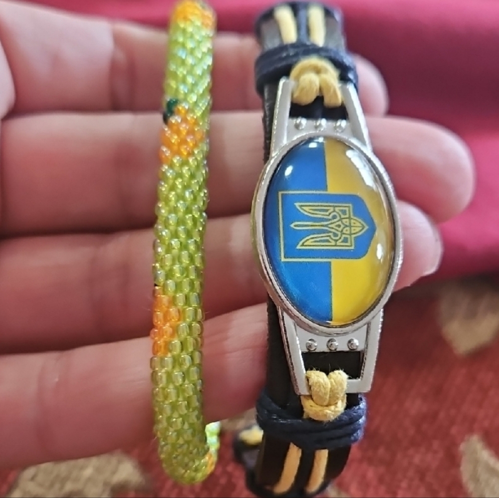 FREE SET New UKRAINE Support Set Both NWOT ONE LEATHER Watch Style Unisex